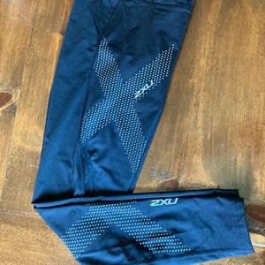 2XU large full-length compression leggings